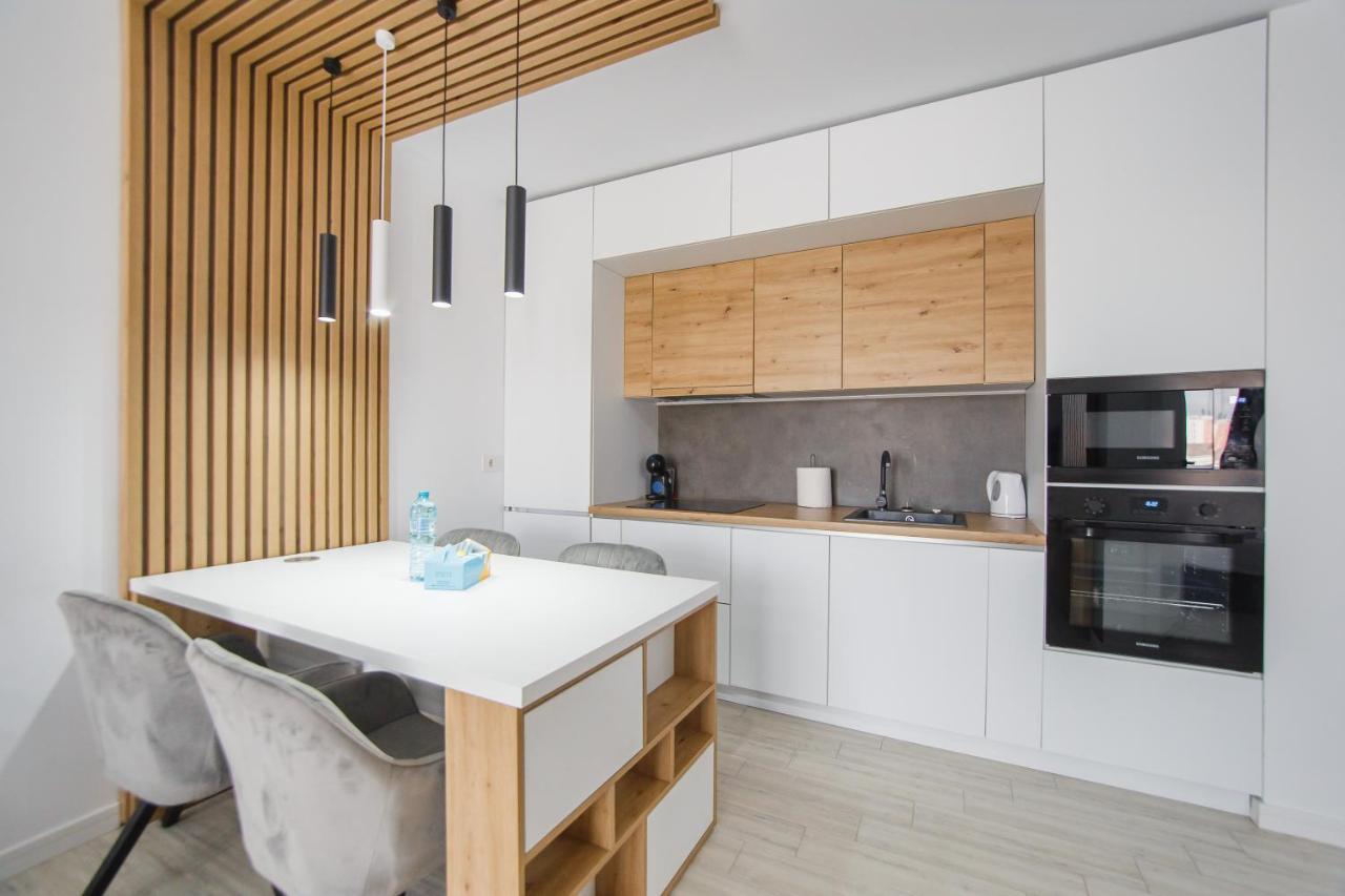 Pinkwood Harmony Apartment Oradea